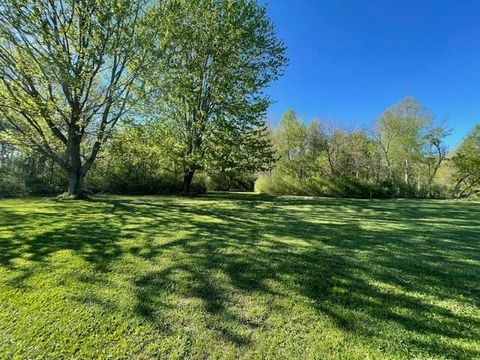 A home in Algansee Twp