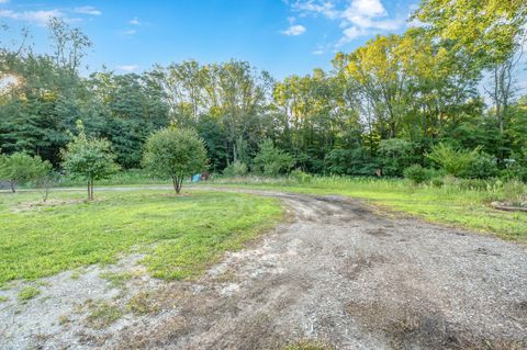 A home in Pennfield Twp