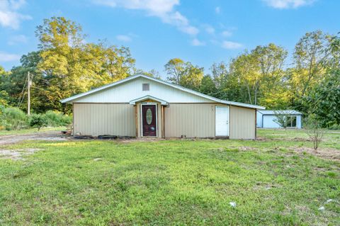 A home in Pennfield Twp