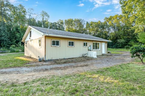 A home in Pennfield Twp