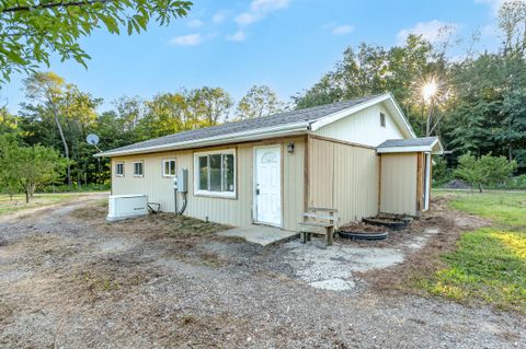 A home in Pennfield Twp