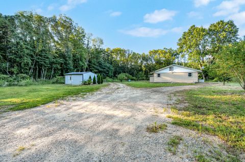 A home in Pennfield Twp