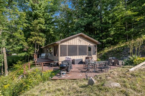 A home in Rose Lake Twp