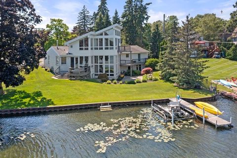 A home in Waterford Twp