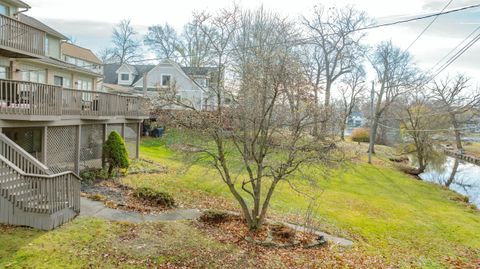 A home in West Bloomfield Twp