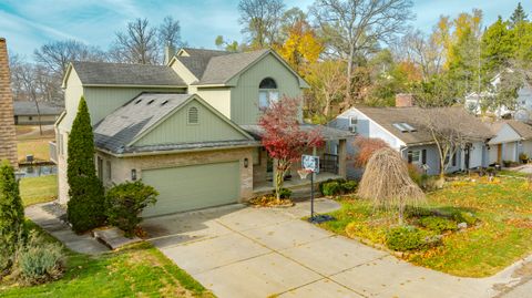 A home in West Bloomfield Twp