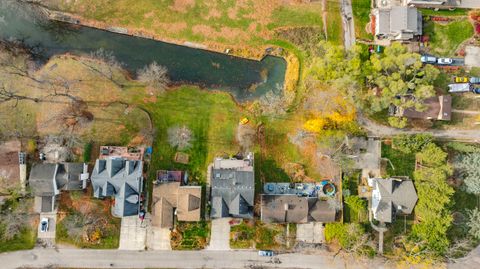 A home in West Bloomfield Twp