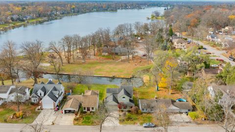 A home in West Bloomfield Twp