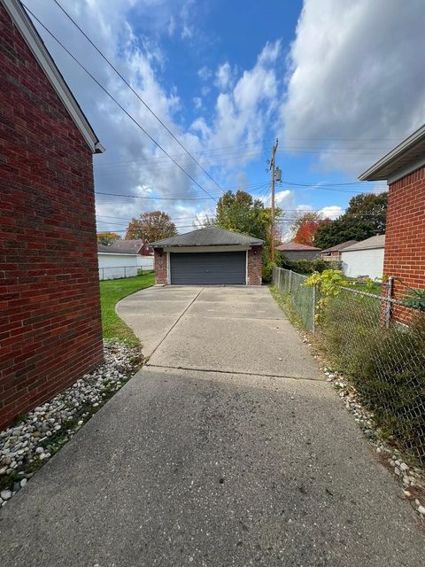 A home in Dearborn Heights