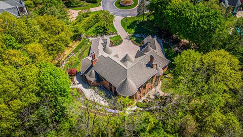 A home in Bloomfield Hills