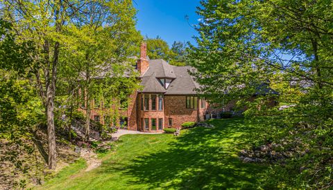 A home in Bloomfield Hills