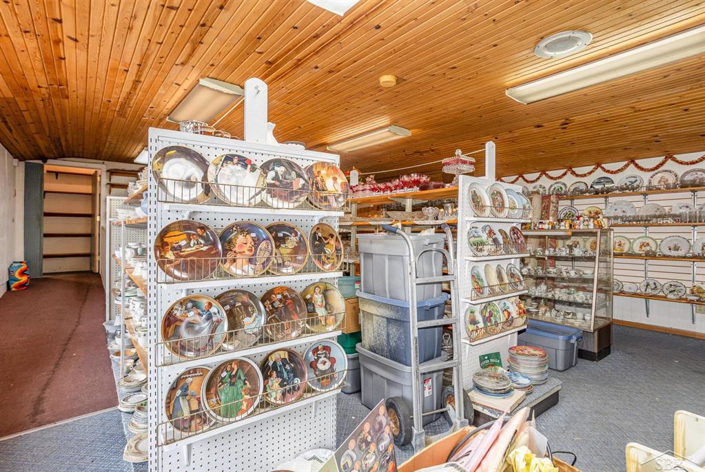 Vassar, Michigan 48768, United States, 3 Bedrooms Bedrooms, ,2 BathroomsBathrooms,Residential,Pending,15580