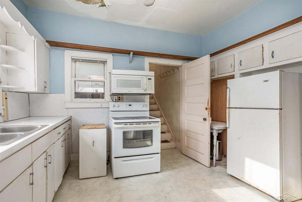 Vassar, Michigan 48768, United States, 3 Bedrooms Bedrooms, ,2 BathroomsBathrooms,Residential,Pending,15580