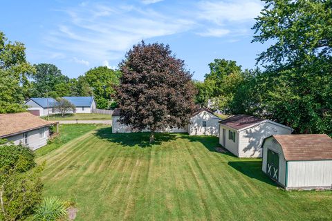 A home in Mt. Morris Twp