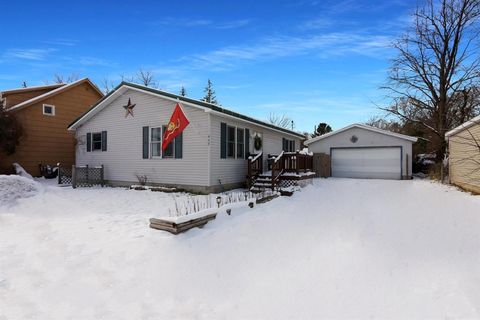 A home in Clam Lake Twp