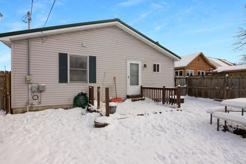 A home in Clam Lake Twp