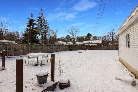 A home in Clam Lake Twp