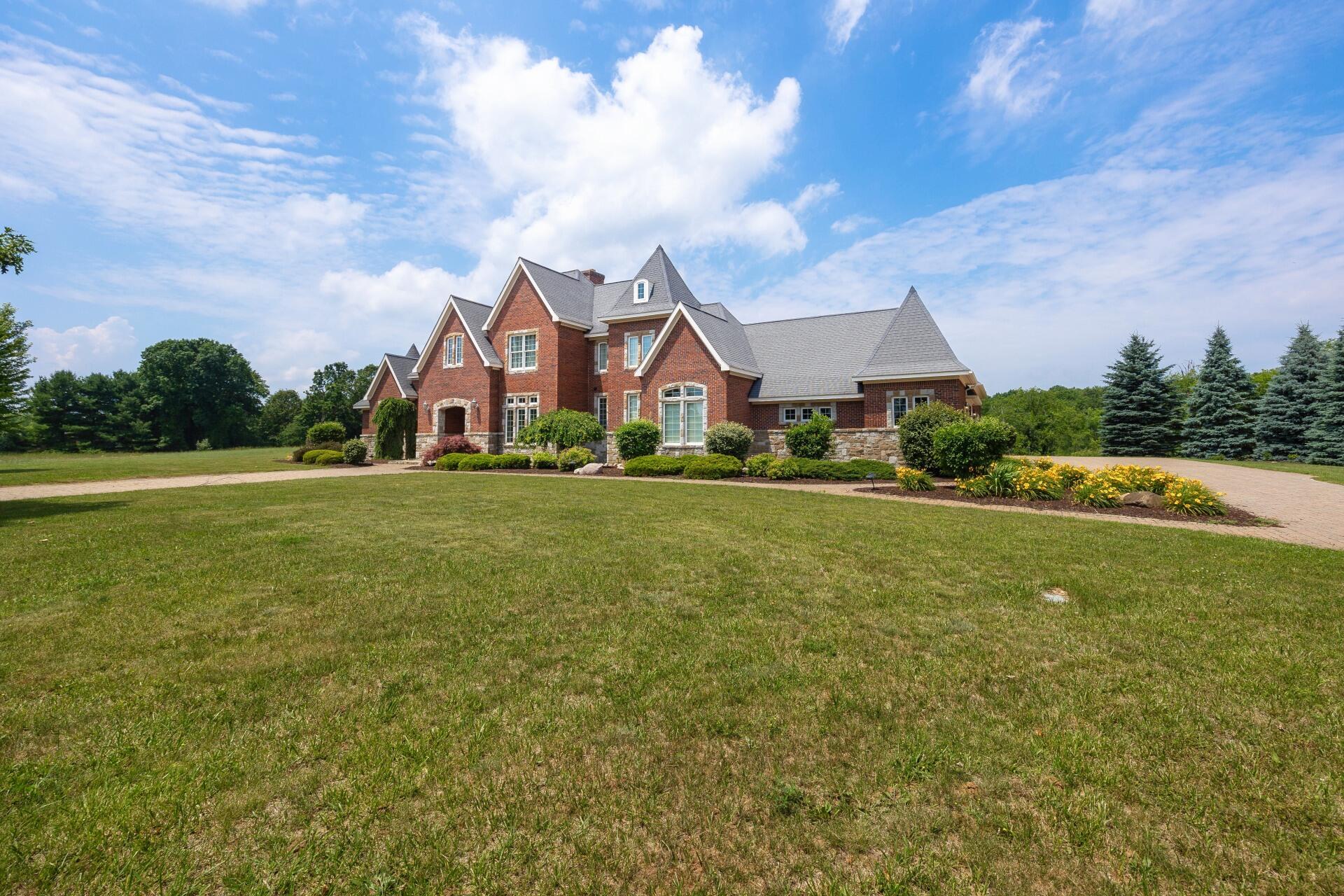 740 Greystone Drive