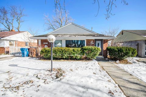 A home in Inkster