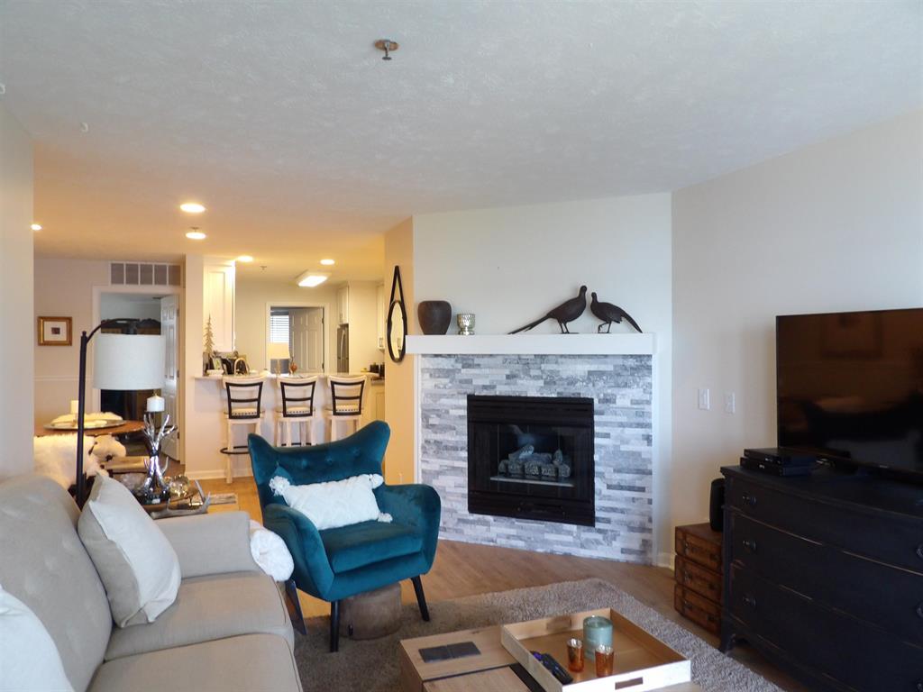 Photo 8 of 22 of 1246 Sunnyside Drive condo