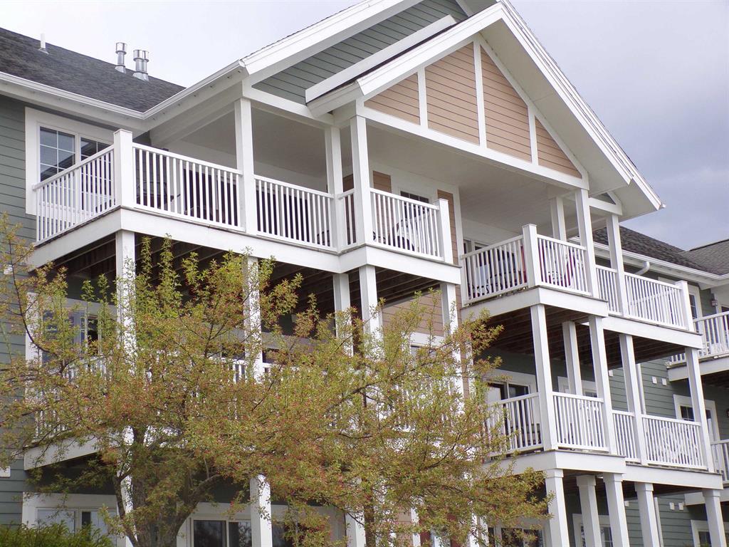 View Cadillac, MI 49601 condo