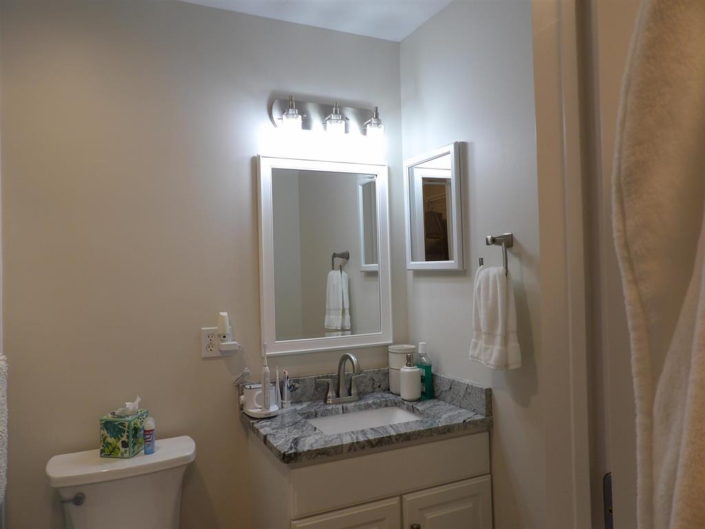 Photo 11 of 22 of 1246 Sunnyside Drive condo