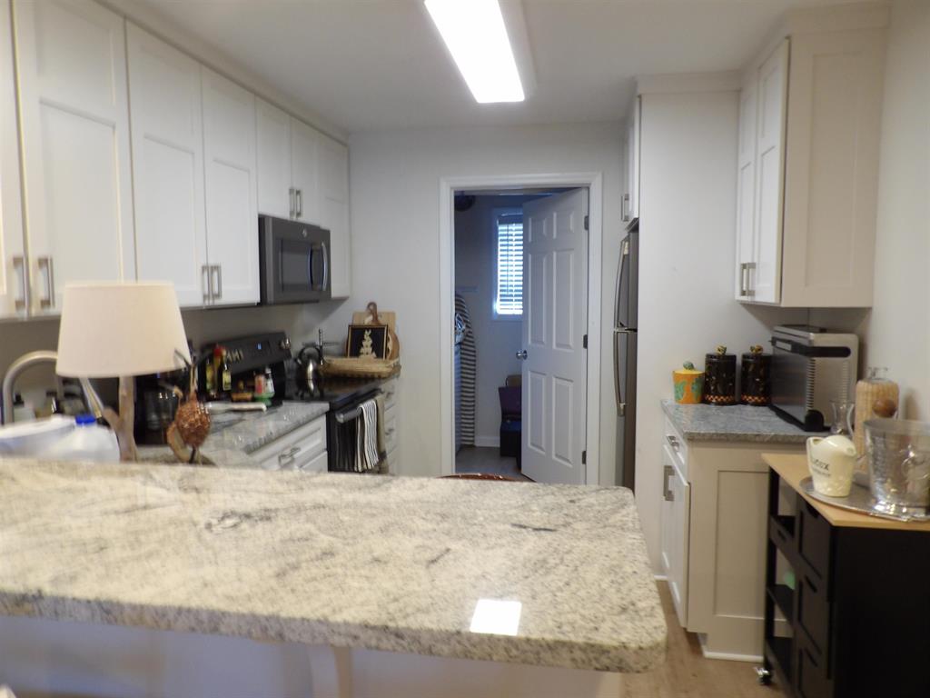Photo 4 of 22 of 1246 Sunnyside Drive condo