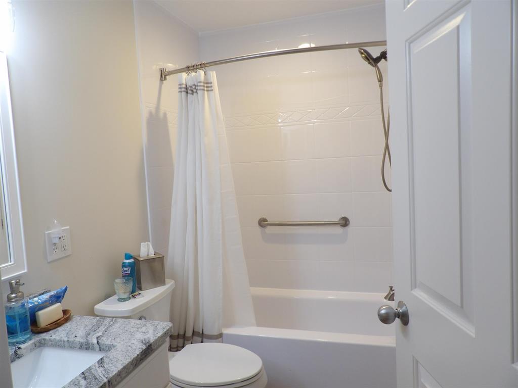Photo 15 of 22 of 1246 Sunnyside Drive condo