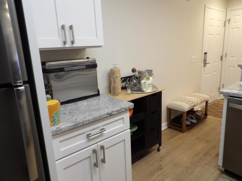 Photo 6 of 22 of 1246 Sunnyside Drive condo