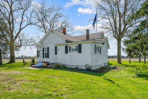 A home in Three Oaks Twp