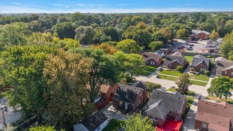 A home in Harper Woods