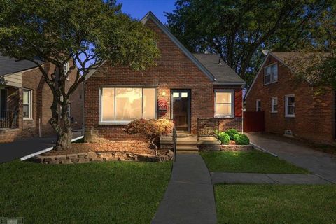 A home in Harper Woods