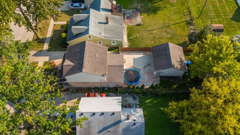 A home in Dearborn Heights