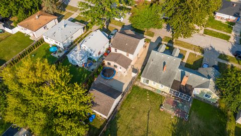 A home in Dearborn Heights