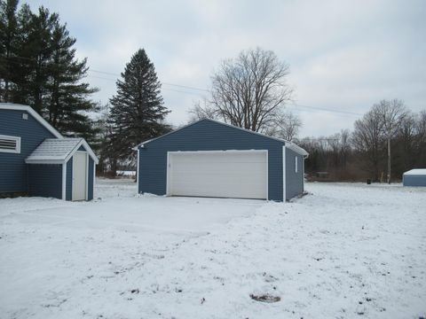 A home in Litchfield Twp