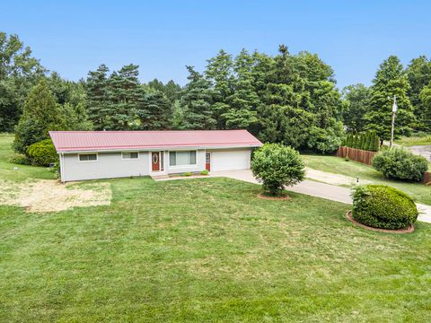 A home in South Haven Twp