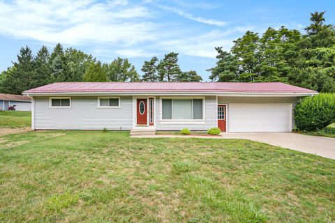 A home in South Haven Twp