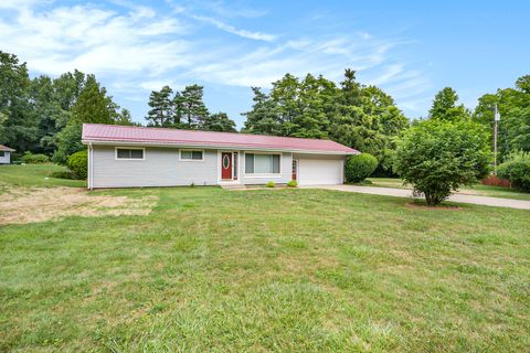 A home in South Haven Twp