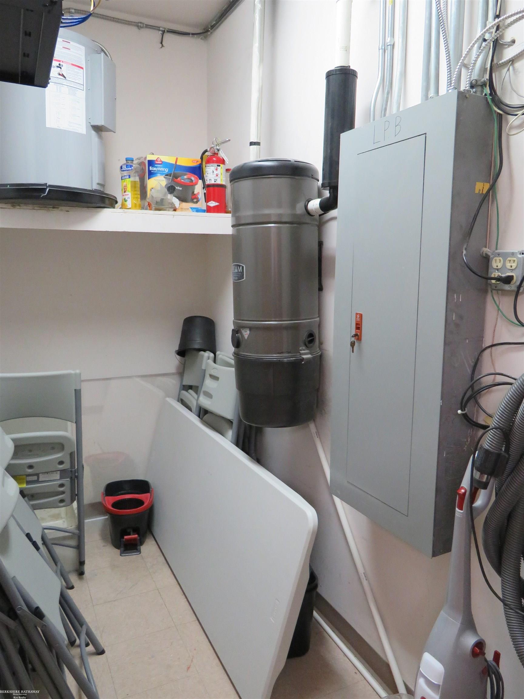 New Baltimore, Michigan 48047, United States, ,Residential,Active,32144