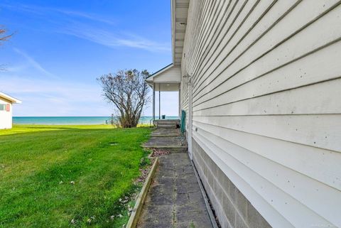 A home in Worth Twp