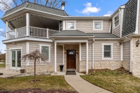 A home in Bloomfield Twp