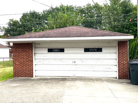 A home in Dearborn Heights