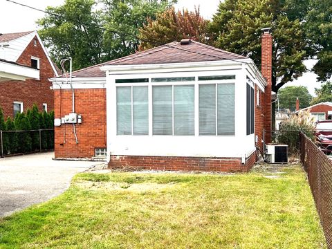 A home in Dearborn Heights