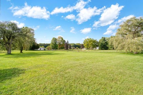 A home in Eaton Rapids Twp