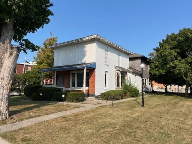 318 Woodworth Avenue