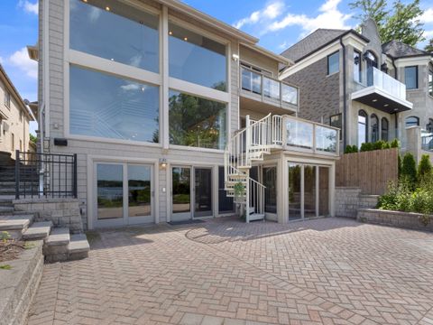 A home in West Bloomfield Twp