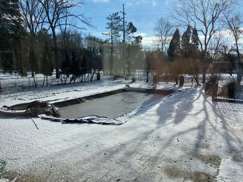 A home in Bloomfield Twp