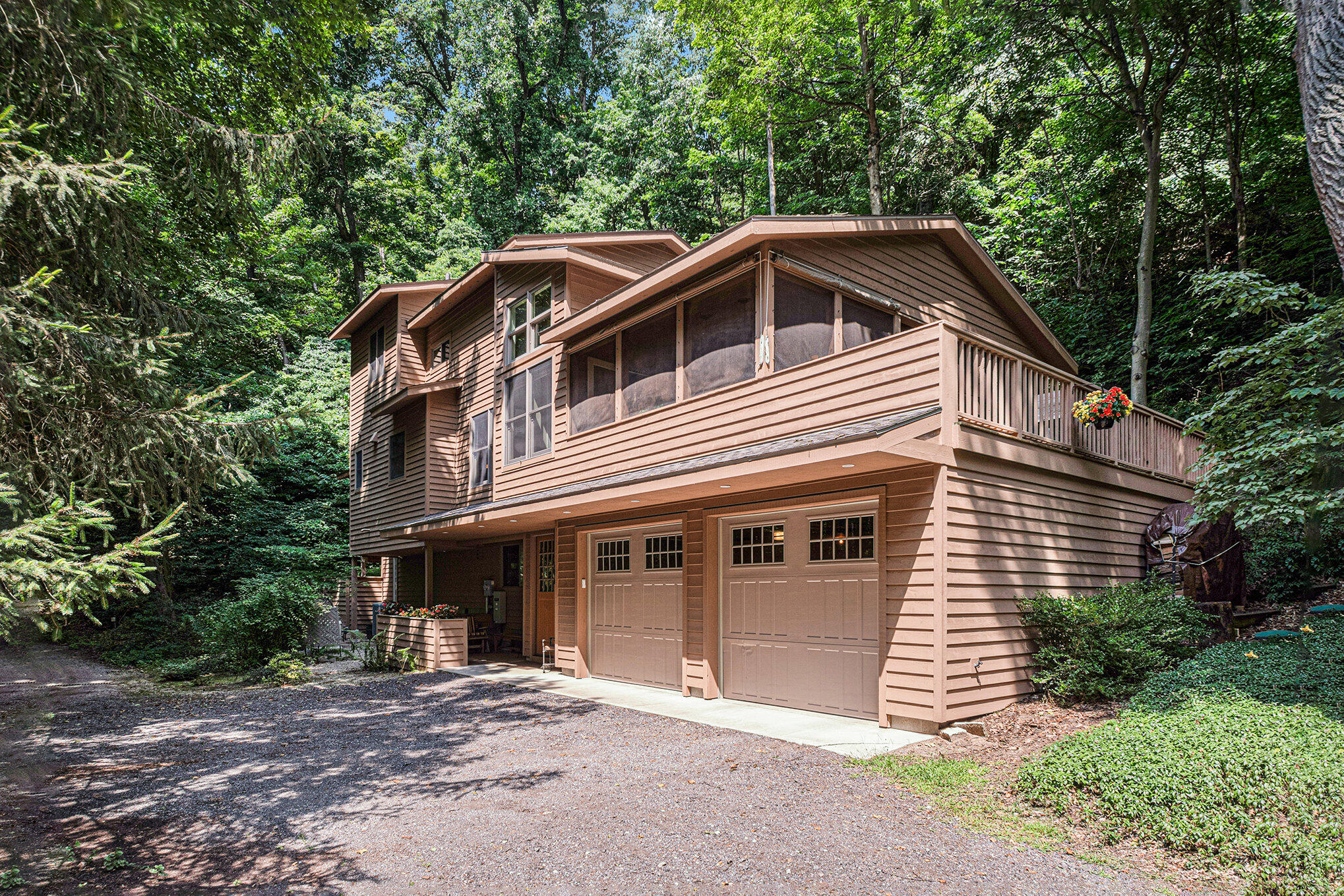 Photo 4 of 42 of 12060 Tower Hill Road house