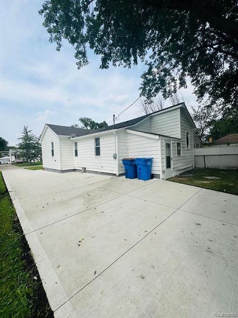 A home in Warren