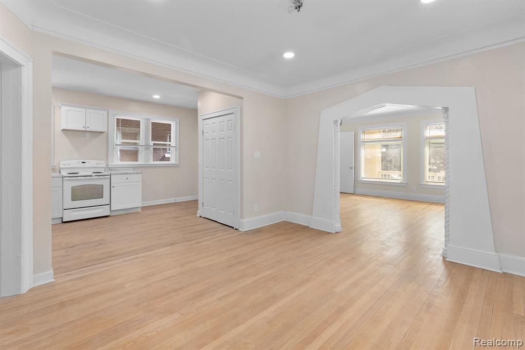 Detroit, Michigan 48206, United States, 3 Bedrooms Bedrooms, ,1 BathroomBathrooms,Residential,Active,91365
